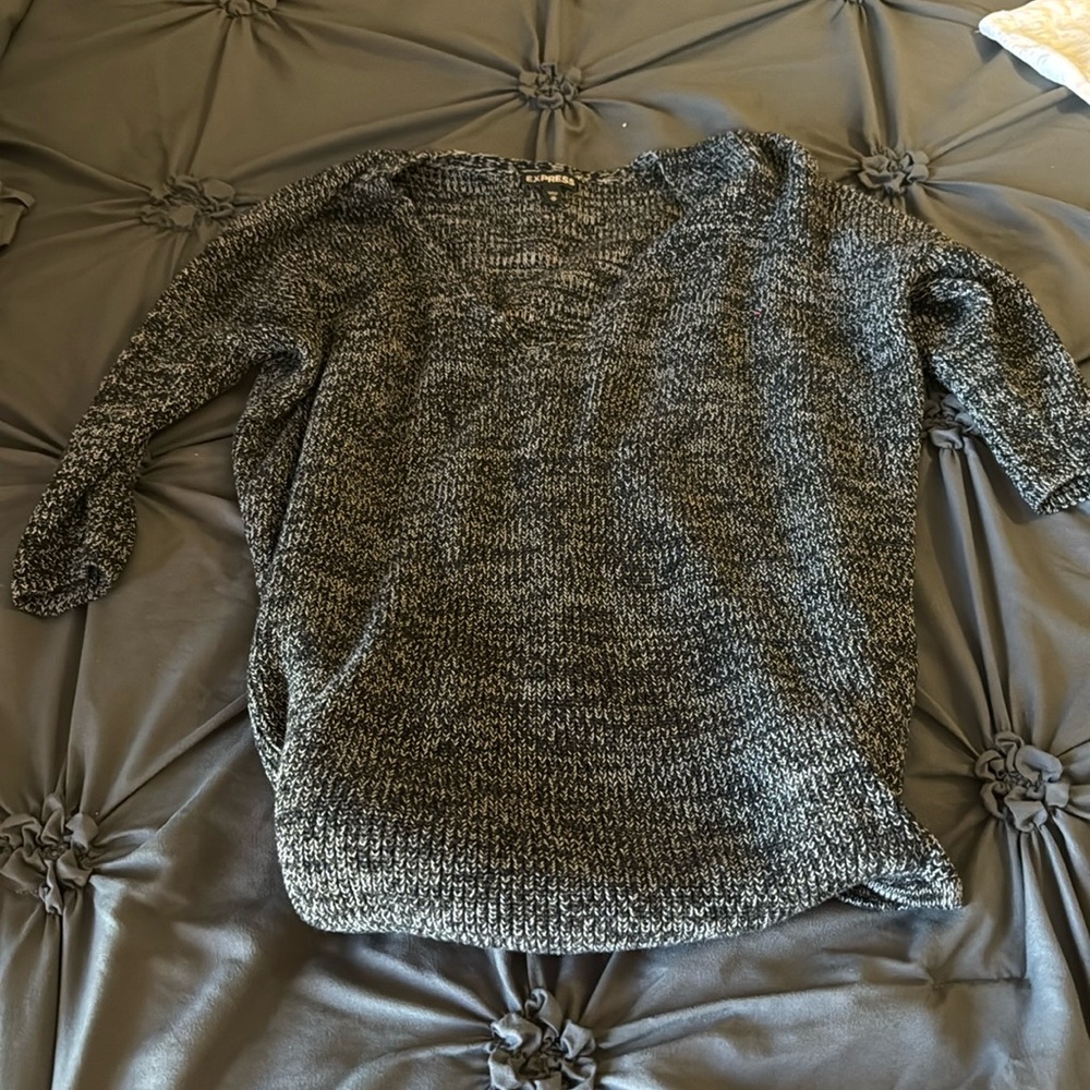 Cute short sleeved sweater top